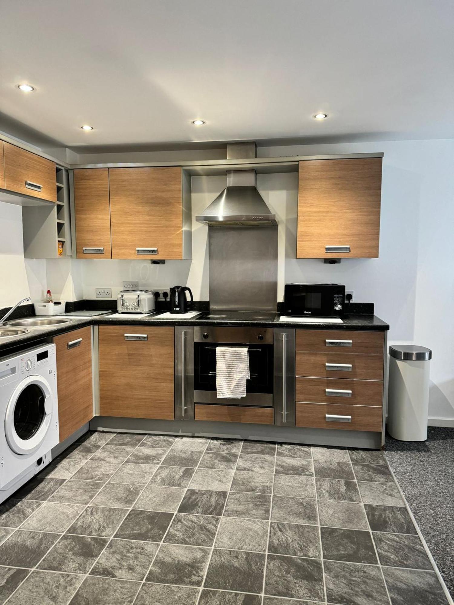 2 Bed Ensuite With Balcony And Free Onsite Secure Parking Manchester Exteriör bild