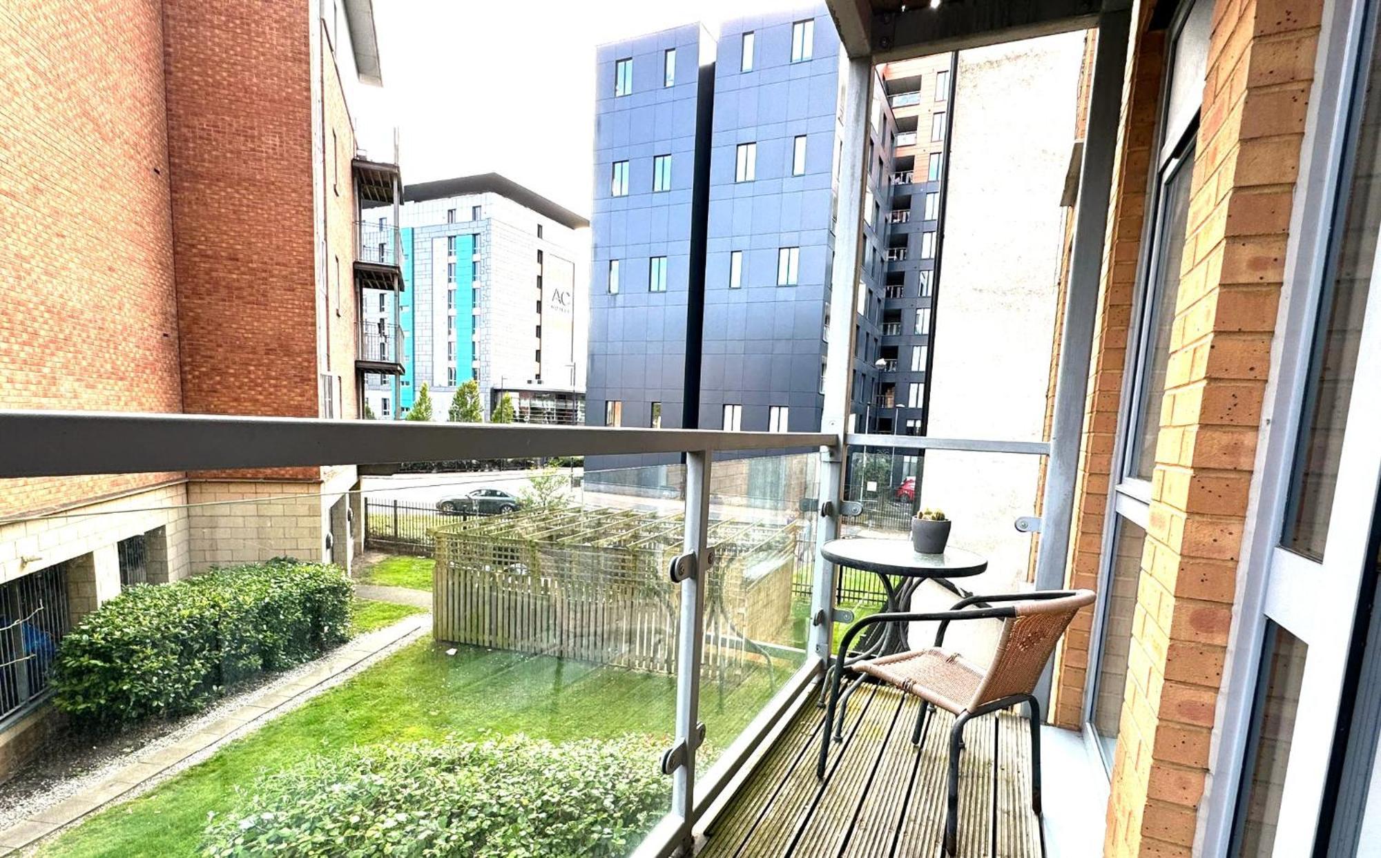 2 Bed Ensuite With Balcony And Free Onsite Secure Parking Manchester Exteriör bild
